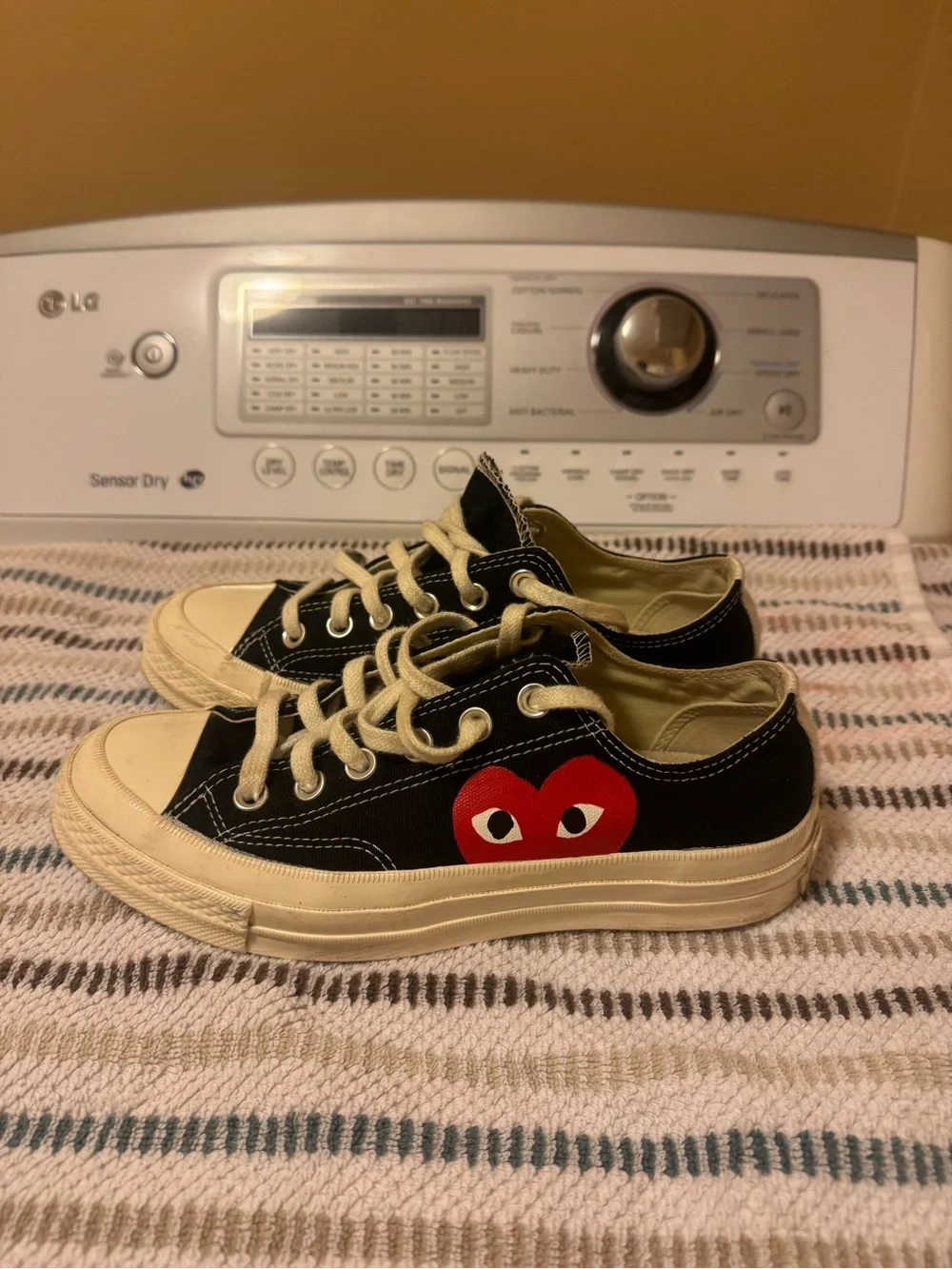 Converse Kids Black Canvas Sneakers with Red Heart Graphic